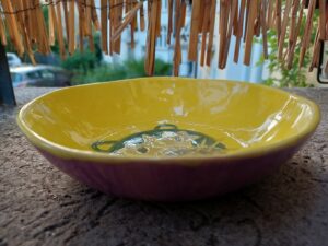 Schale mit Bärmuster